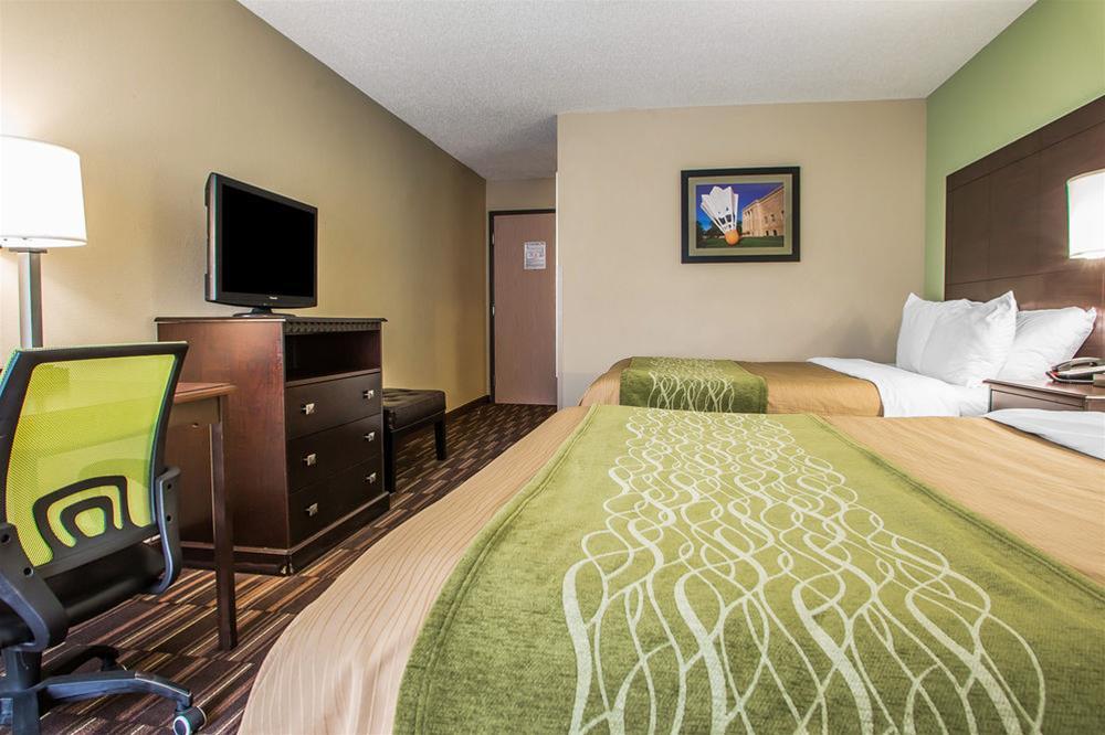 Comfort Inn & Suites Kansas City - Northeast Exterior photo